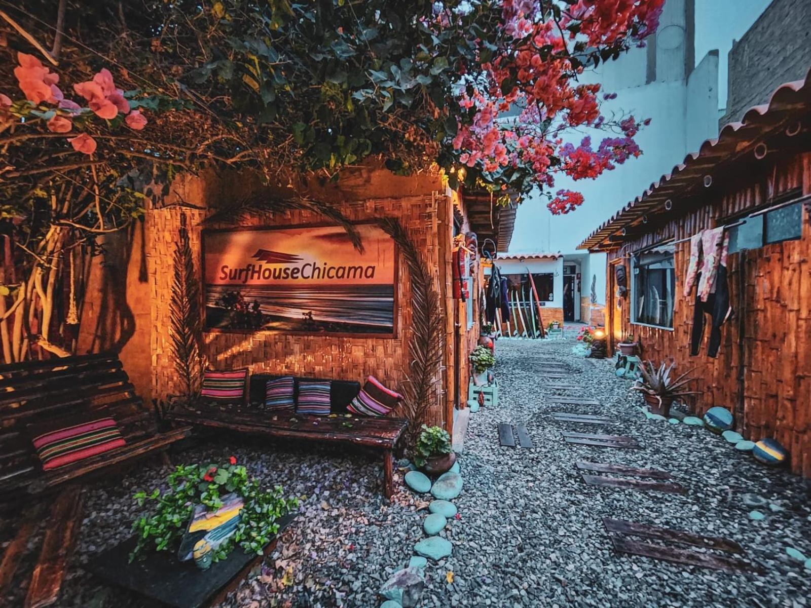 Отель Surf House Chicama Пуэрто Чикама Экстерьер фото